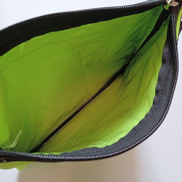 New Victoria's Secret PINK Waterproof Pouch Bag - Picture 3 of 5